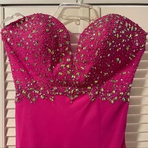 Magenta Prom/Formal Dress *NWT* strapless, beaded bodice size 8